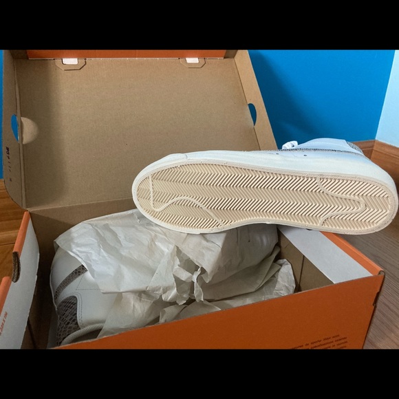 COPY - BLAZER MID 77 'SNAKESKIN' price not negotiable - Picture 3 of 3